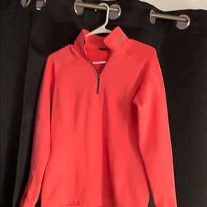 Mountain hardwear sweatshirt